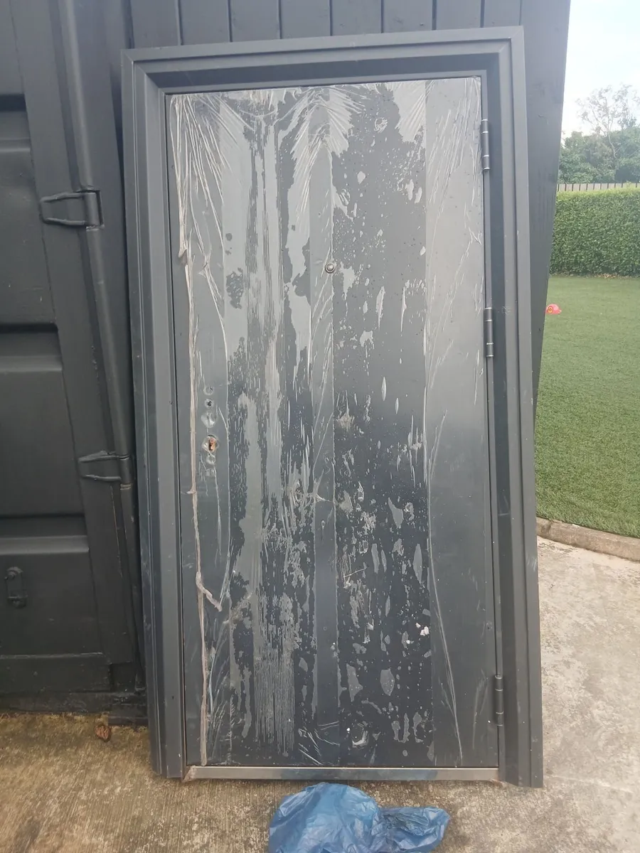 Aluminium door