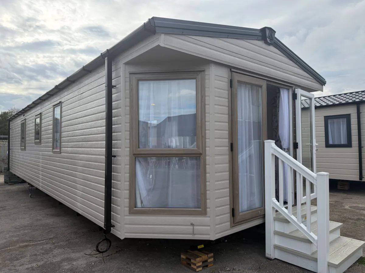 NEW DANBURY 2 BED 38FT x 12FT 6 BERTH MOBILE - Image 3