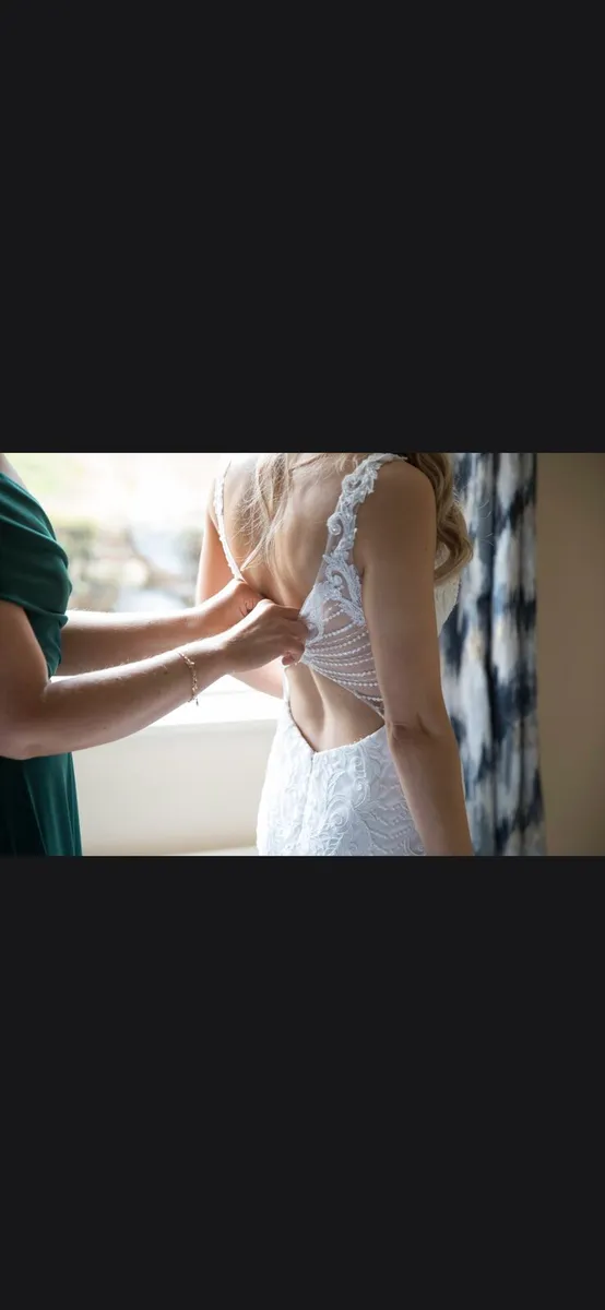 Wedding dress - Image 3
