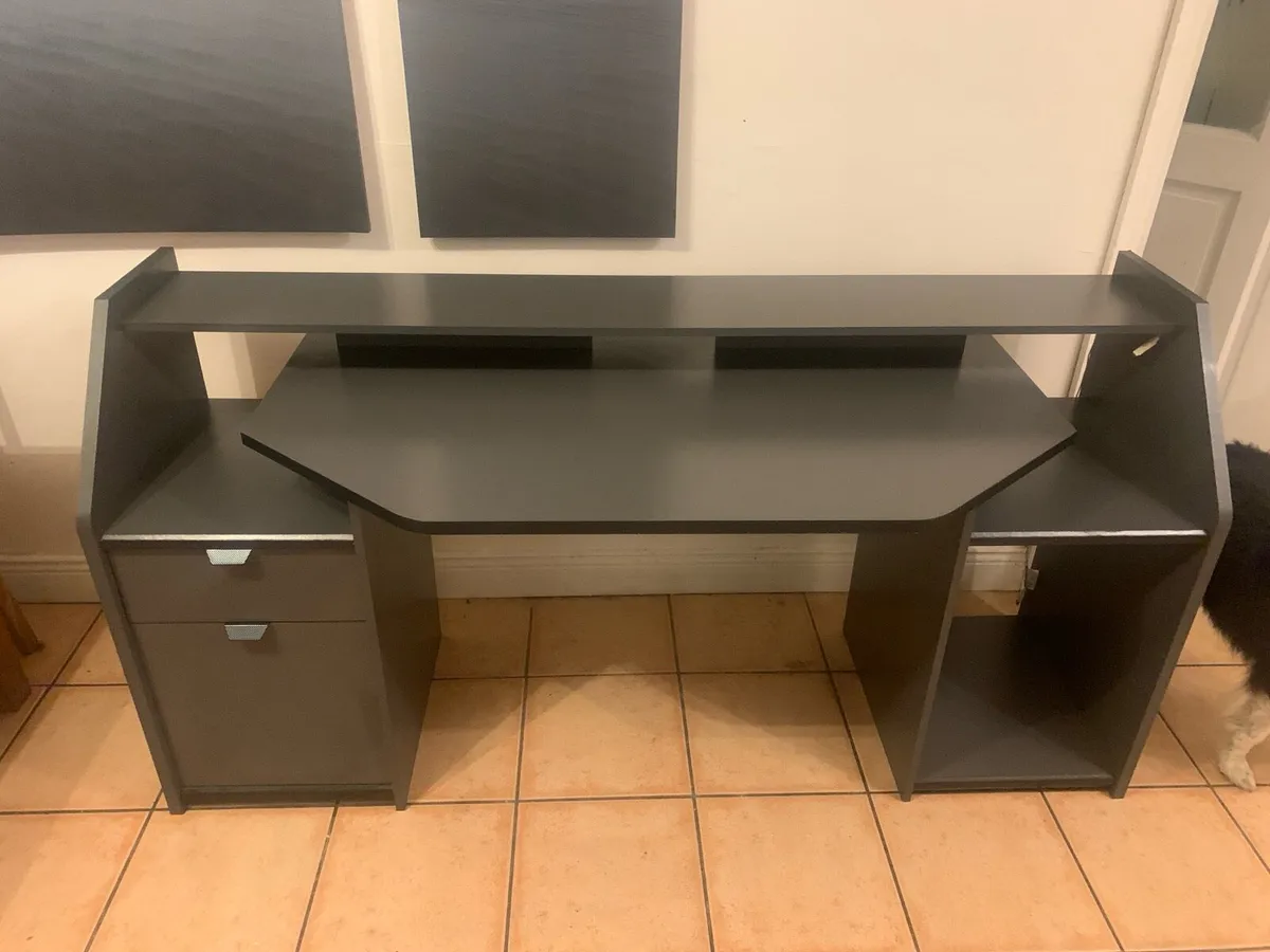 Gaming/PC desk - Image 1