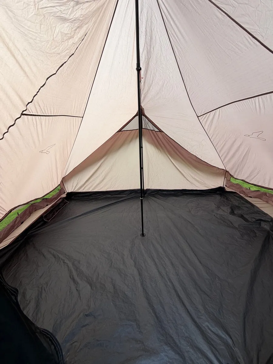 Easy Camp Orsa Cabin 8-Man Tent – €230 - Image 2