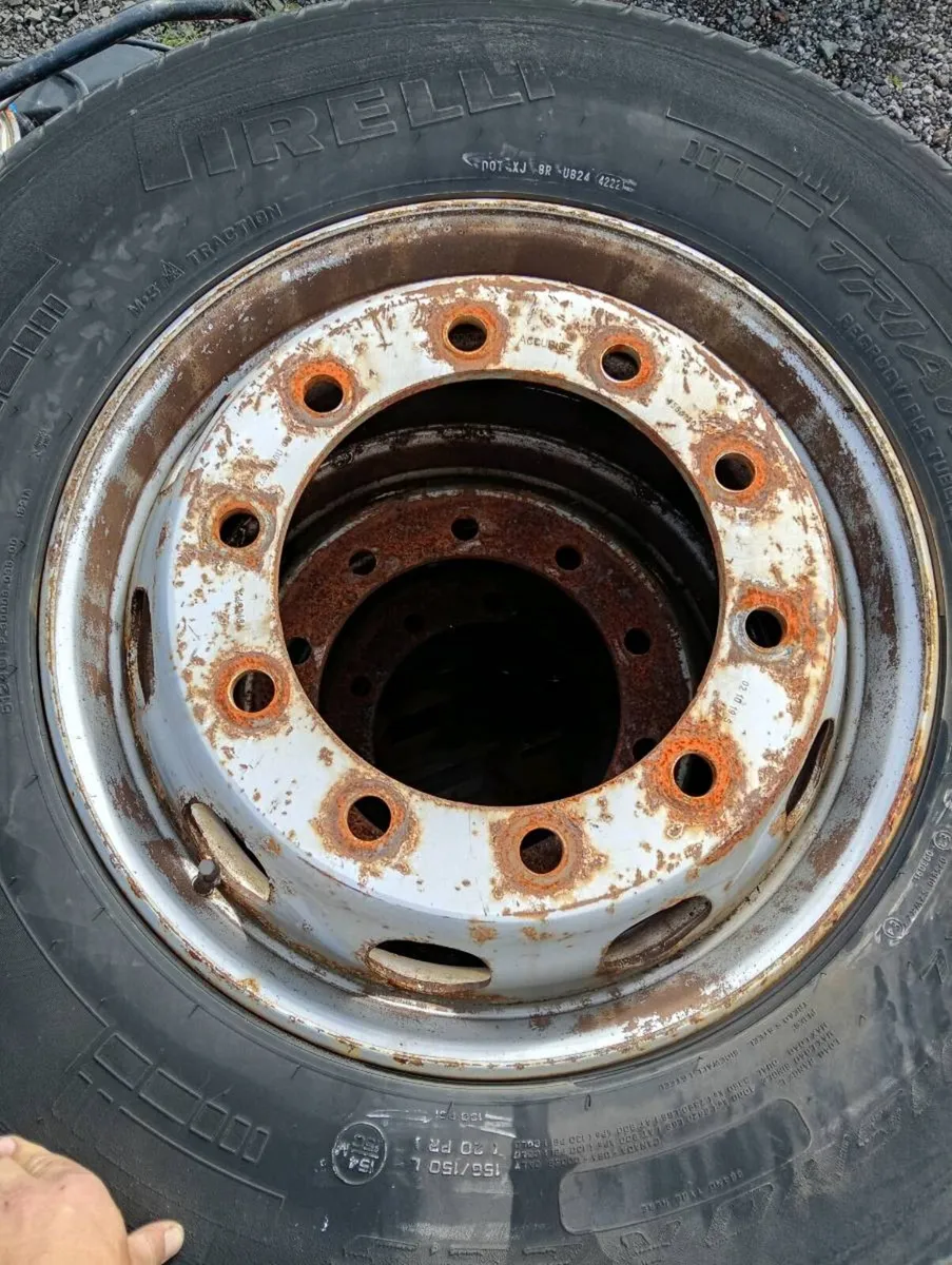 315 7022.5 wheels 10stud and 11r 22.5 10 stud - Image 2