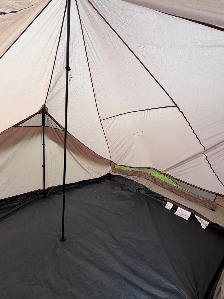Easy Camp Orsa Cabin 8-Man Tent – €230 - Image 3