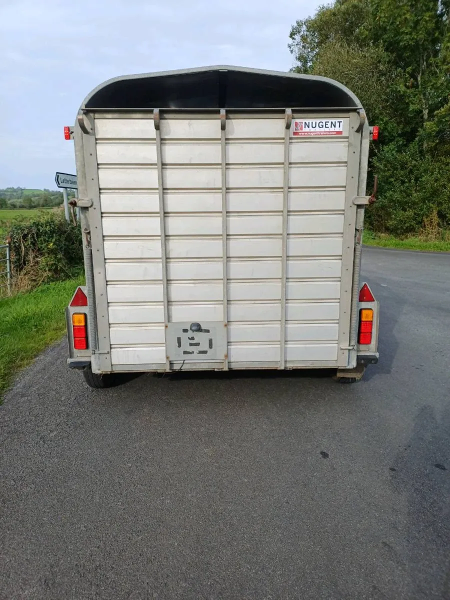 Nugent 12ft. 3 axle cattle trailer €5000 - Image 1
