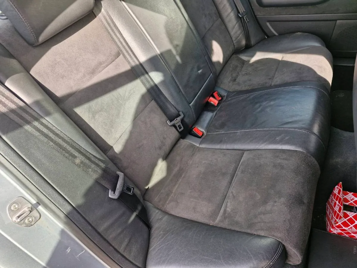 05 Audi A4 Avant Quattro 2.0 TFSI manual 6sp. - Image 3