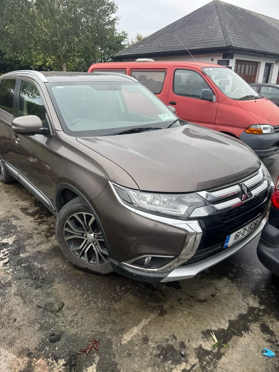 Mitsubishi outlander 2016 diesel for breaking - Image 2