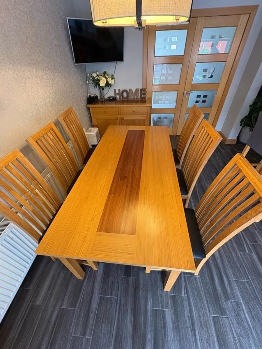 Real solid wooden table with 6 wooden chairs - Image 2