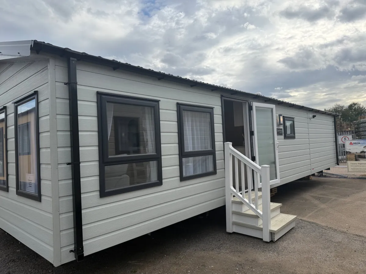 NEW SAFFRON DELUXE 38FTx13FT 2 BED W/CHAIR ACCESS - Image 2