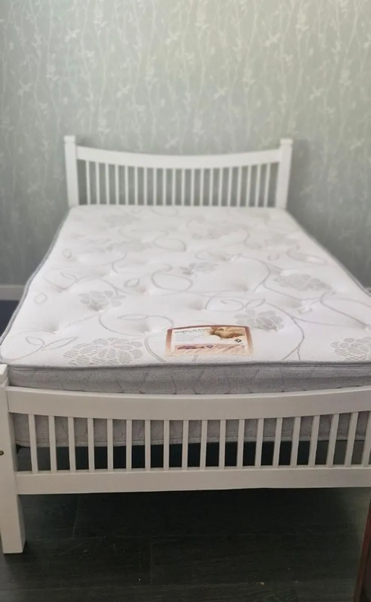 double bed and optional mattress - Image 2