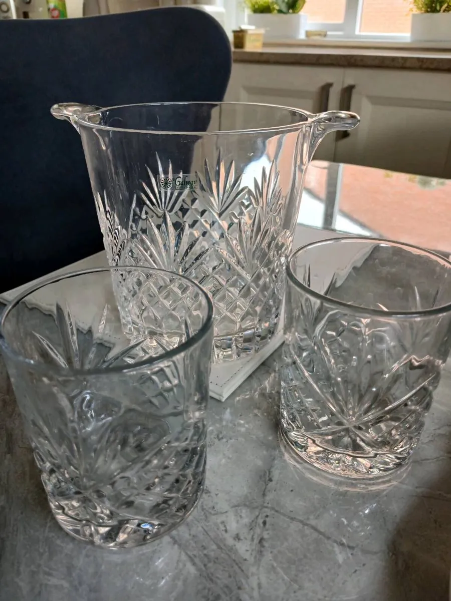 Ice bucket galway crystal with two tumblers - Image 1