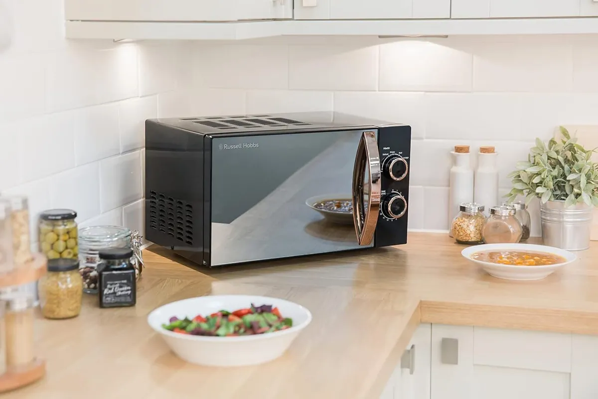 17 Litre 700W Rose Solo Microwave - Image 4