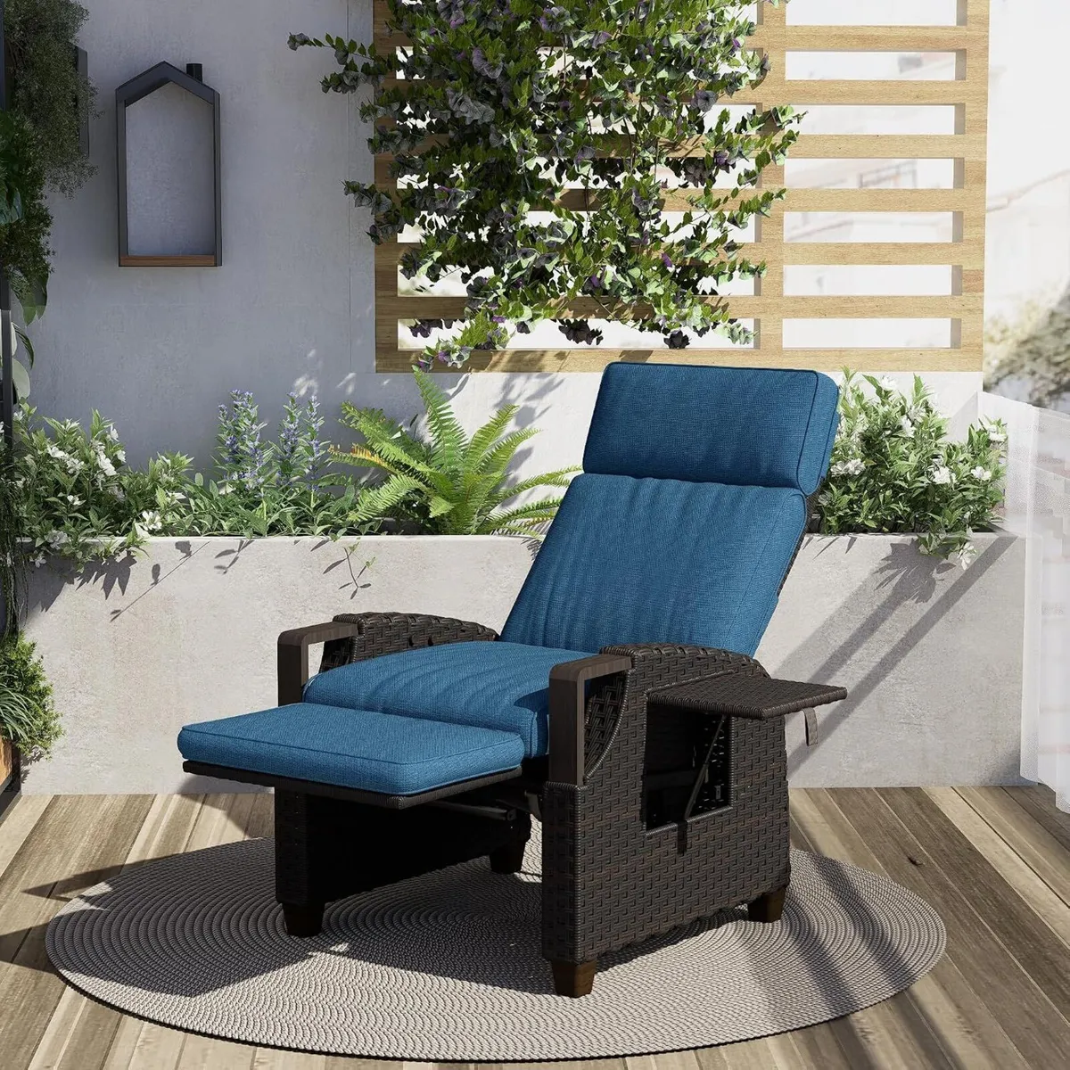 Recliner Sunlounger Wicker Adjustable Position - Image 1