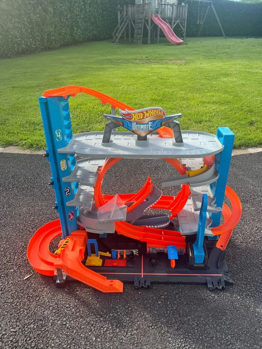 Hot Wheels - Image 1