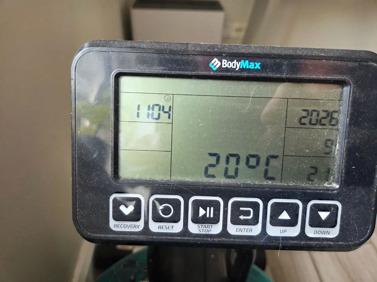 Water resistance rowing machine - Image 3