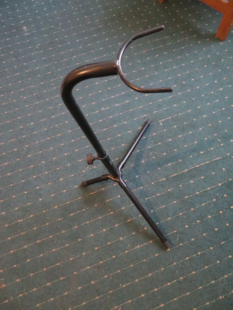 Guitar Stand (folding) - Image 1