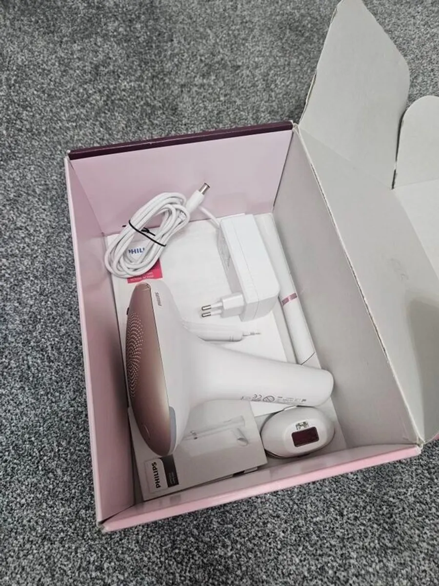 Philips Lumea IPL Hair Removal - Hair Removal Device With Satin Compact Pen Trimmer - Image 3
