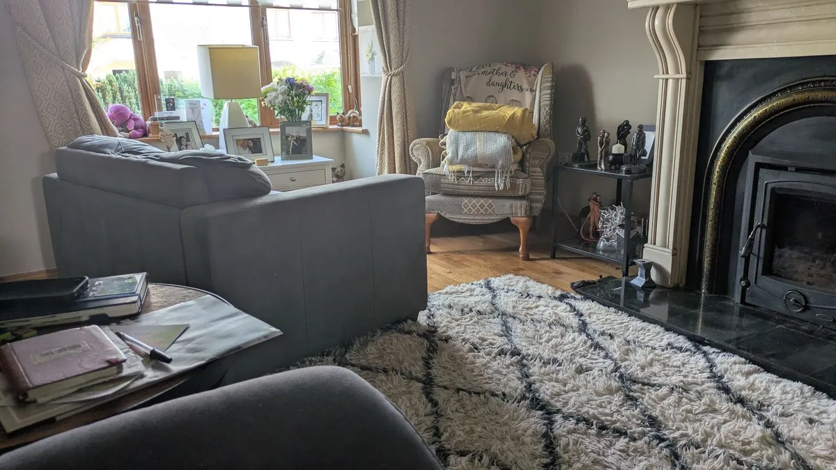 2 seater couch - Image 2