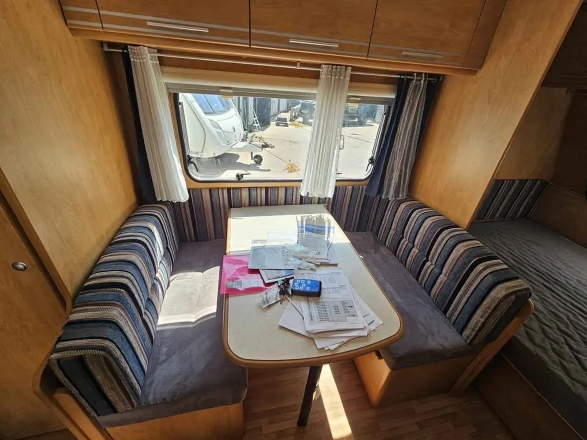 Caravan - Image 3