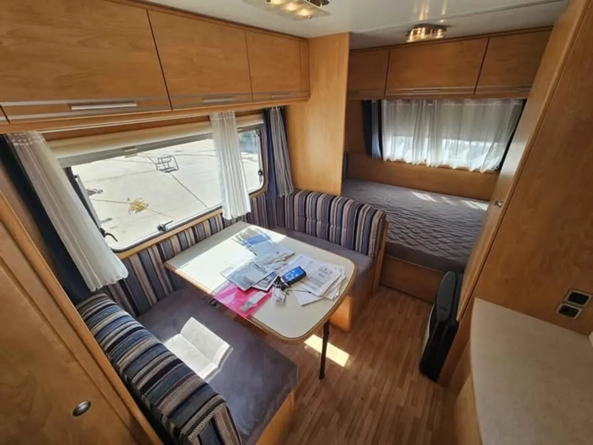 Caravan - Image 2