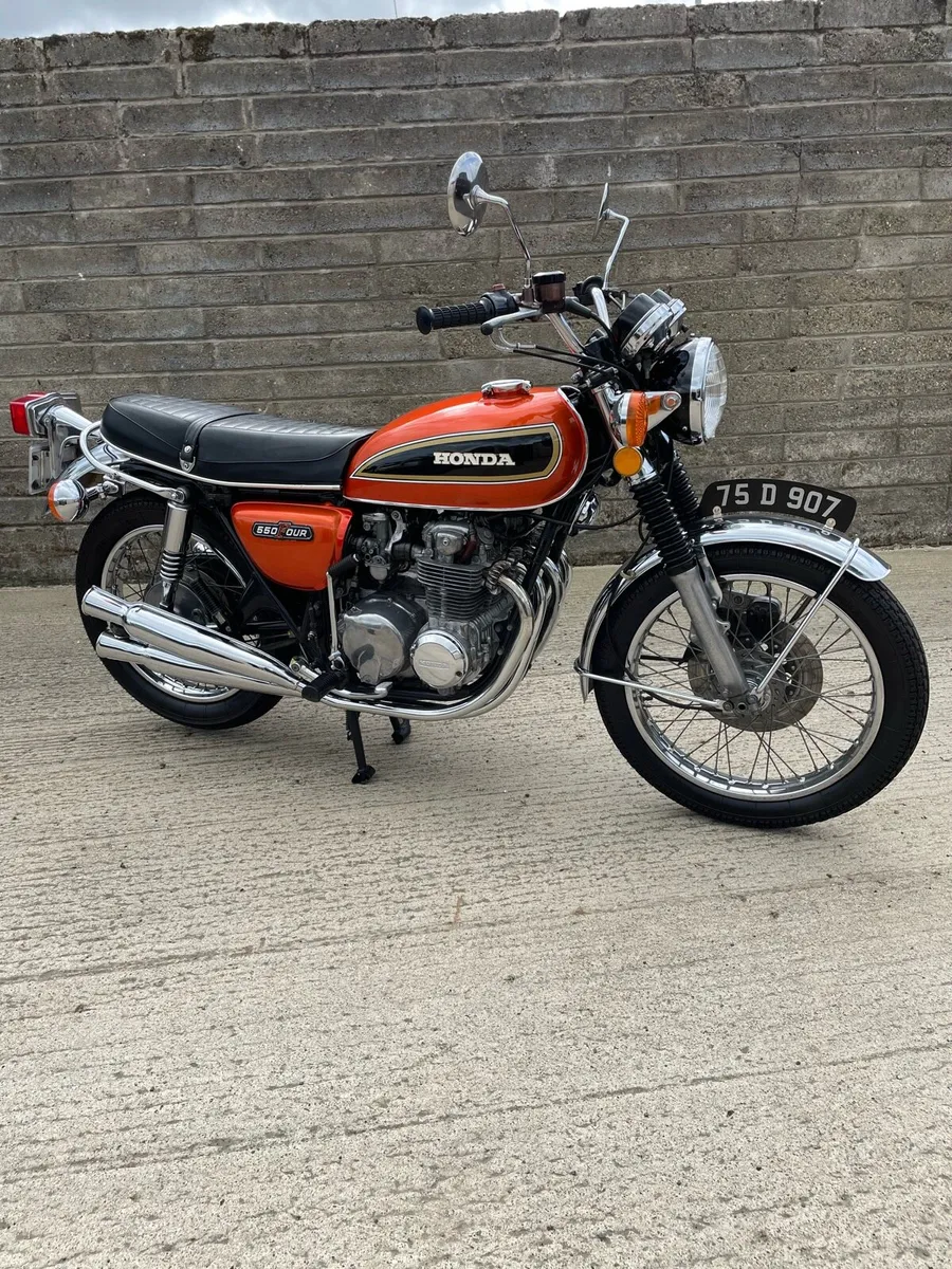 Honda CB550 four 1975 - Image 1