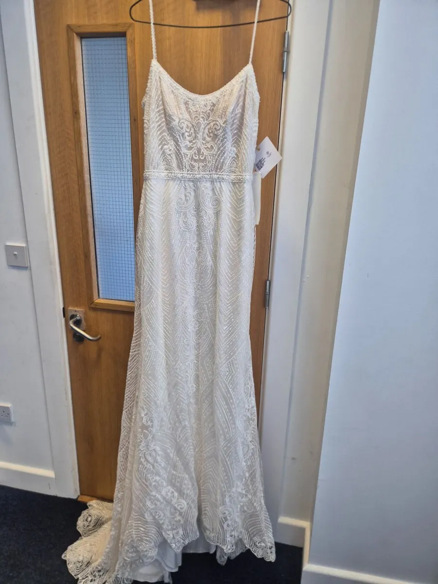 Wedding dress - Image 1