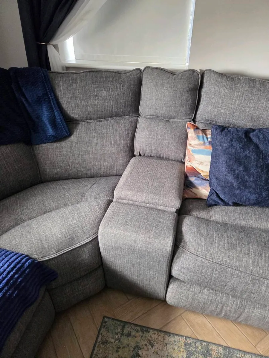 Reclining L shape couch - Image 4