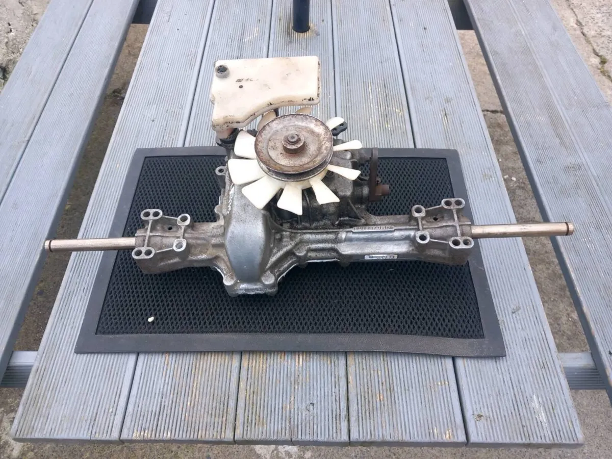 John deere LR135 hydrostatic transmission for sale - Image 1
