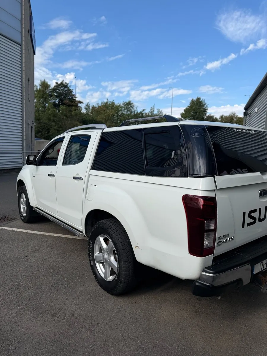 Isuzu D-Max - Image 2