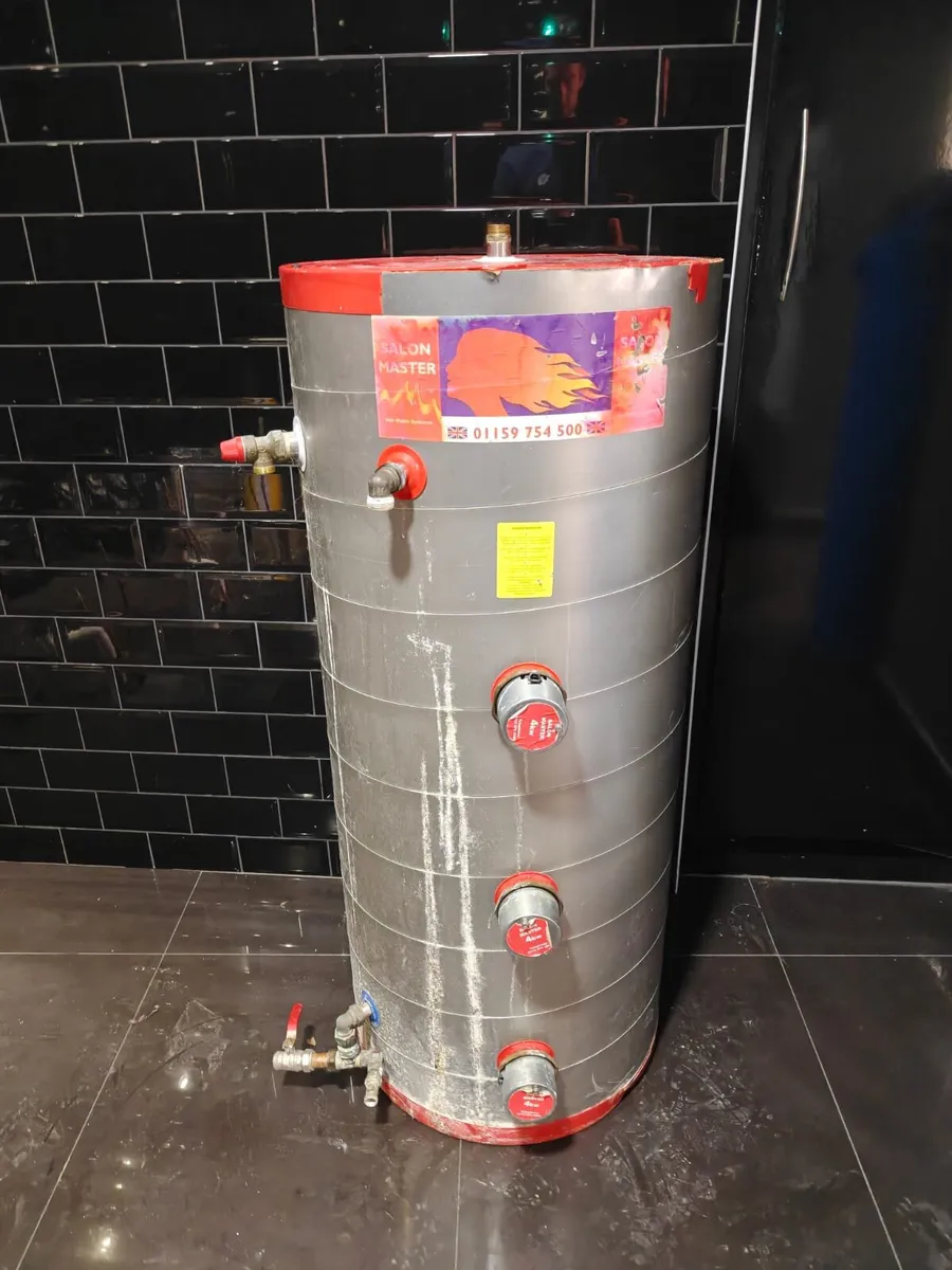 Salon Master commercial hot-water system - Image 3