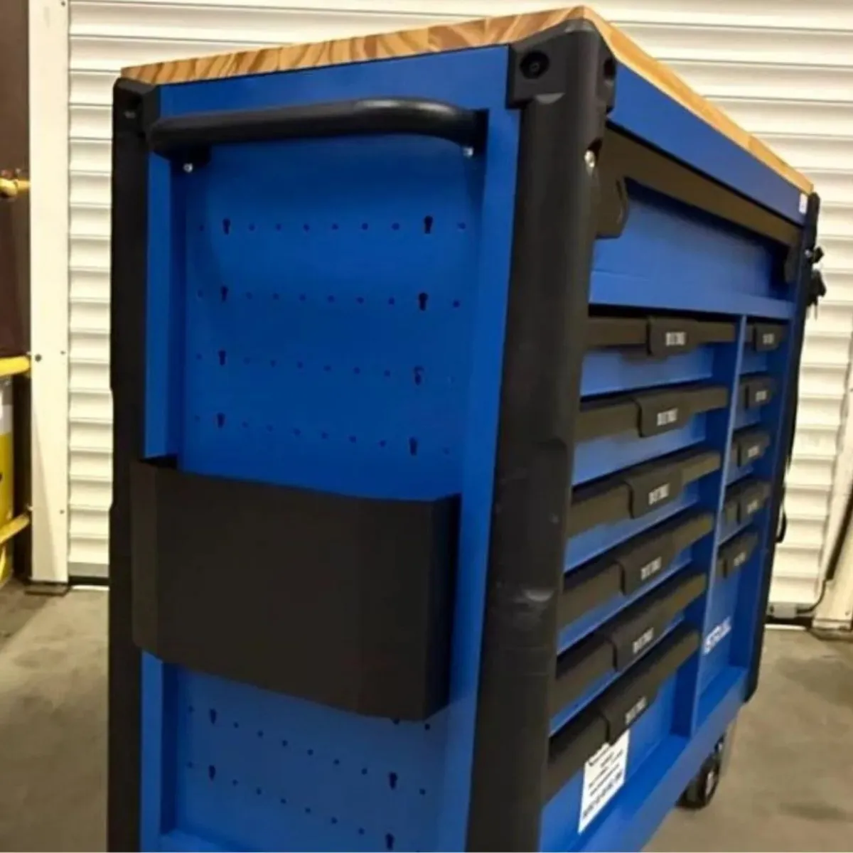 Rolling Tool Chest with 251 Piece Tool Kit 42" - Image 3