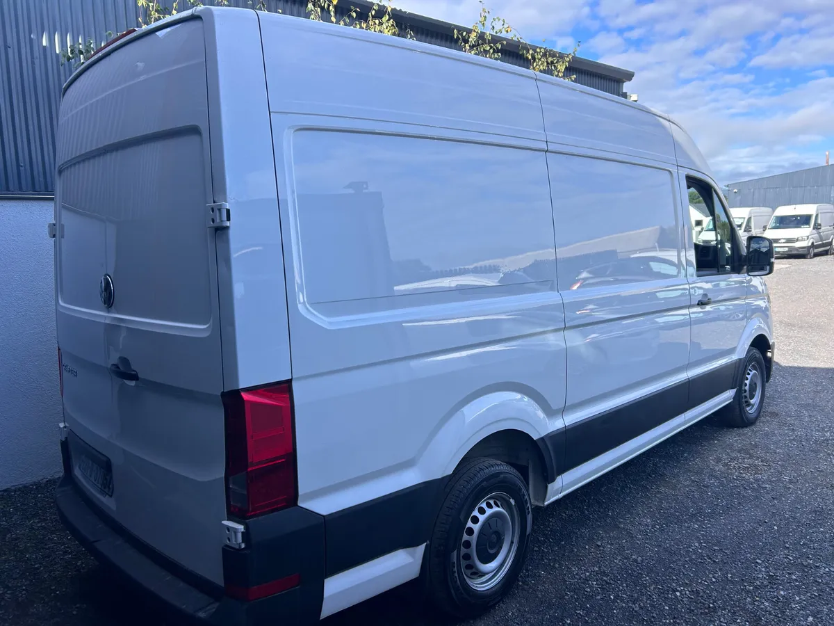 23 Volkswagen Crafter / 93kms - MWB - Image 4