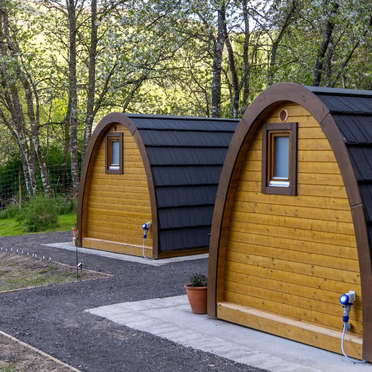 Luxury 2 Person Glamping Pod - Image 4