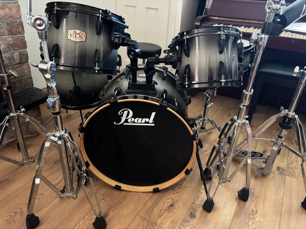Pearl (Export Series) Drum Kit - Image 1