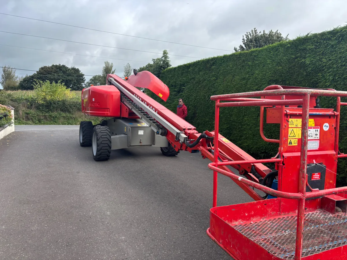 Genie S65 Boomlifts - Image 1