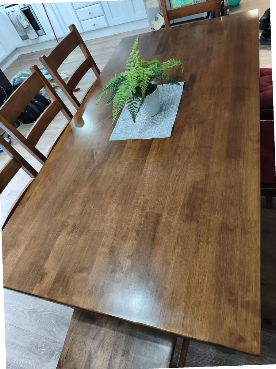 Solid wood table and 8 matching chairs - Image 4