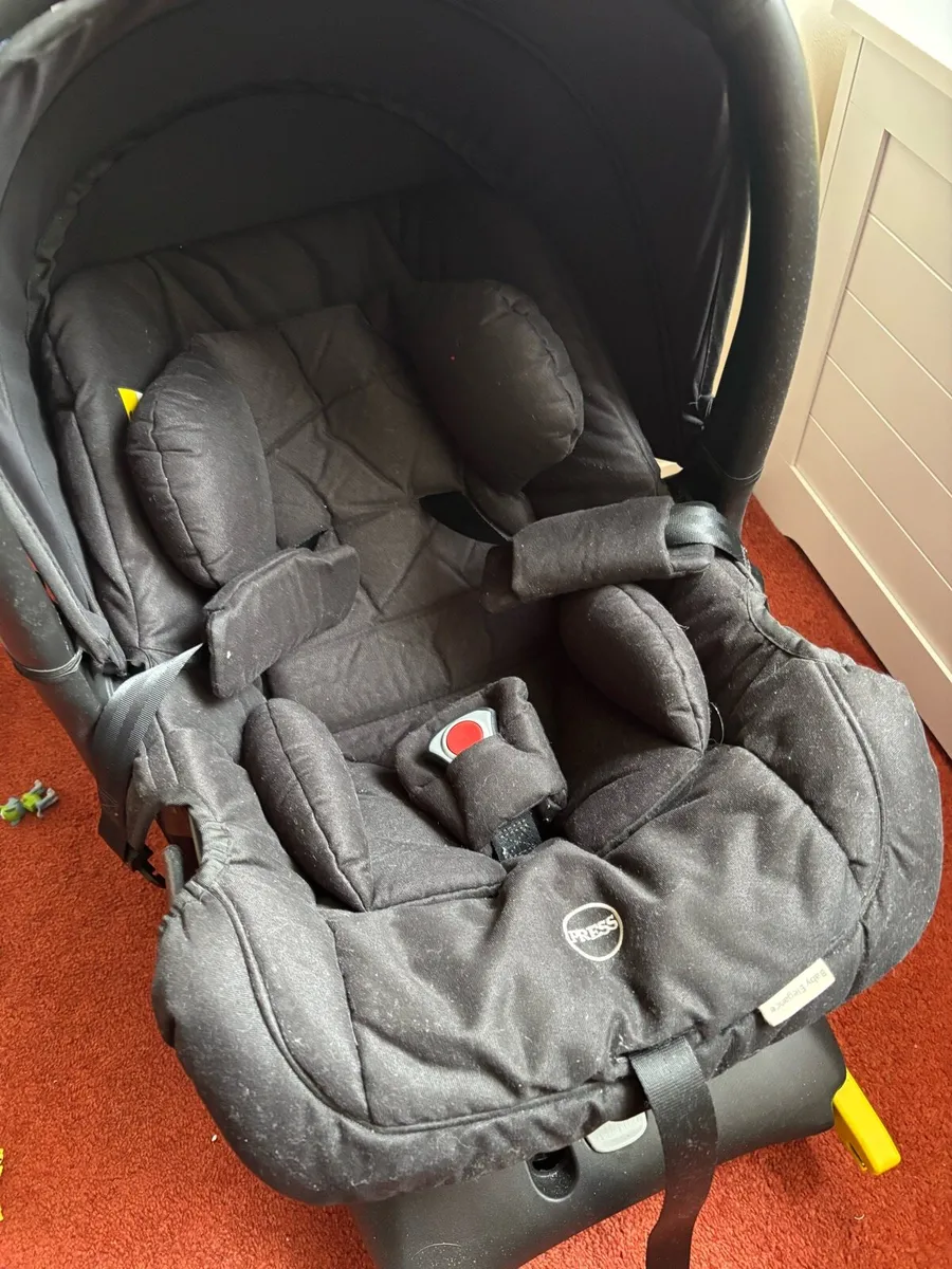 Car seat & isofix - Image 1