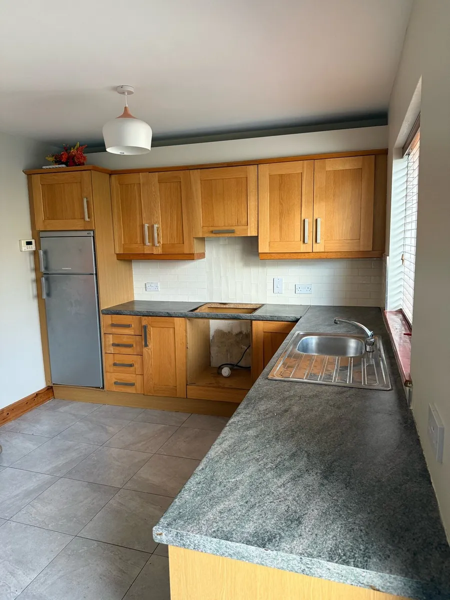 Shaker Style Alder Kitchen - Image 1