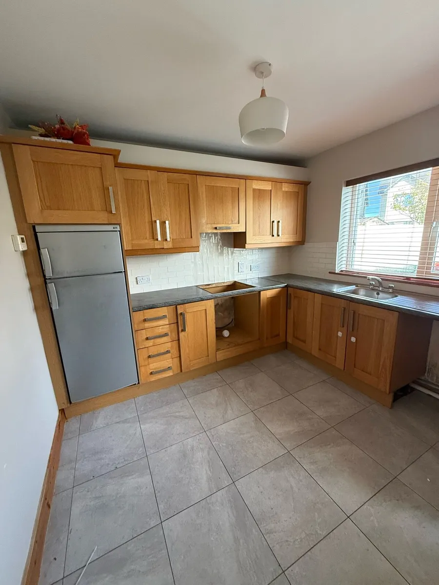 Shaker Style Alder Kitchen - Image 2