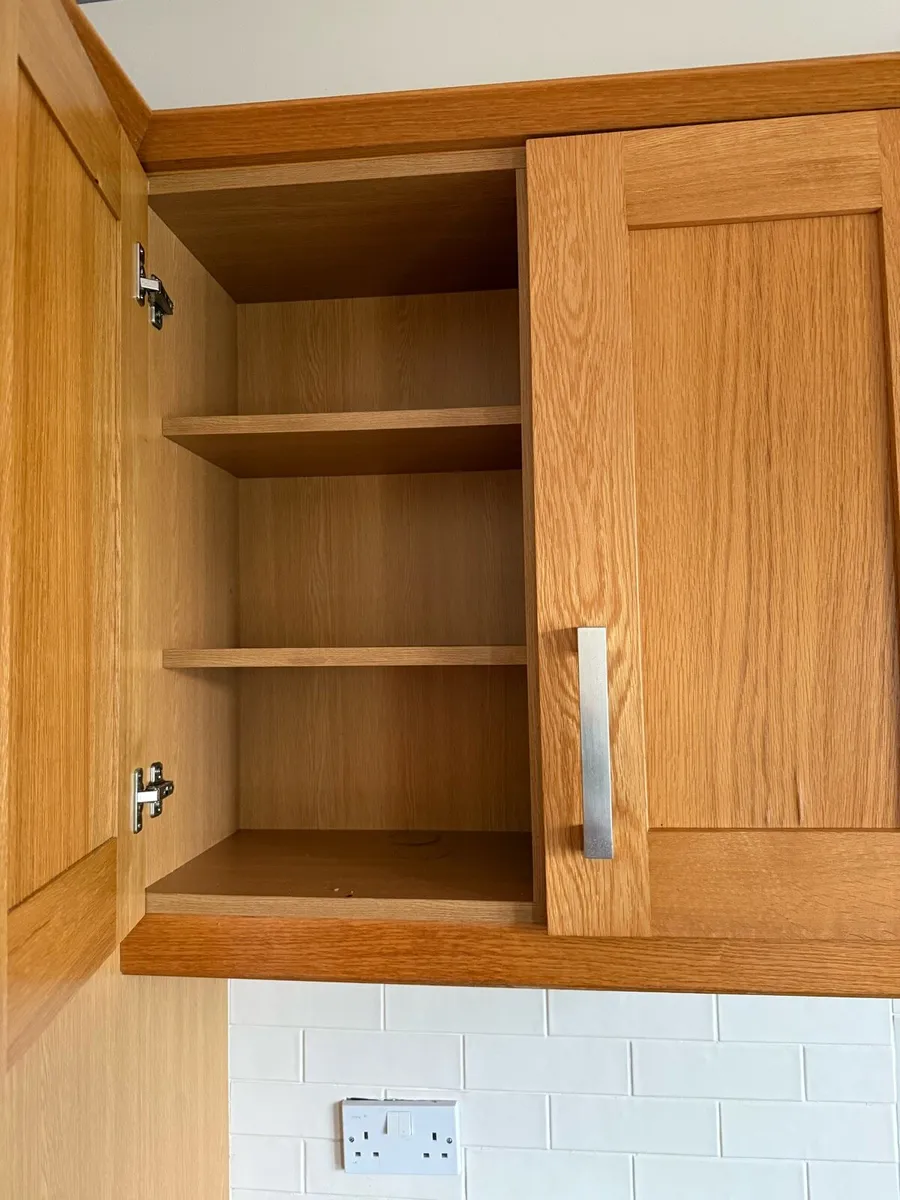 Shaker Style Alder Kitchen - Image 3