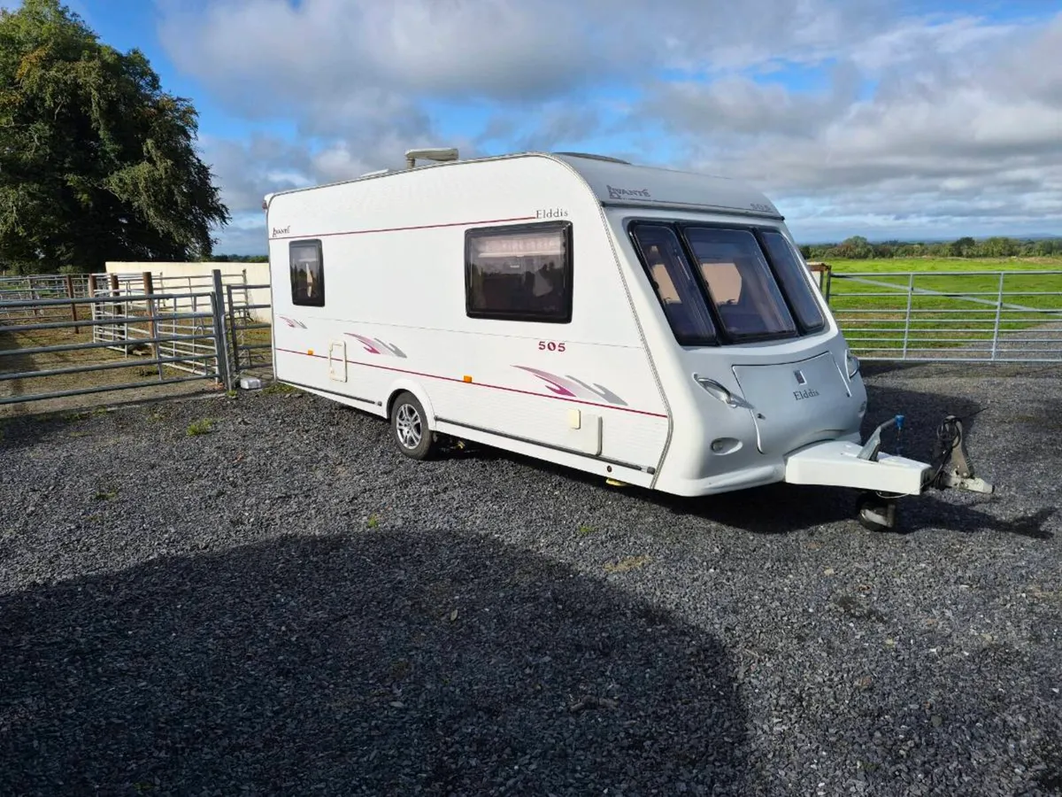 Elddis Avante 505 5 Berth Caravan - Image 2