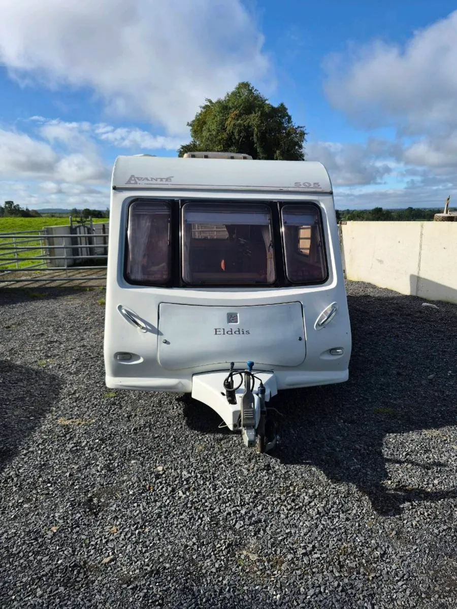 Elddis Avante 505 5 Berth Caravan - Image 3