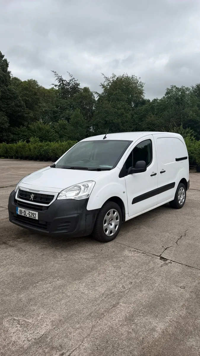 Peugeot partner 2018 1.6L - Image 1