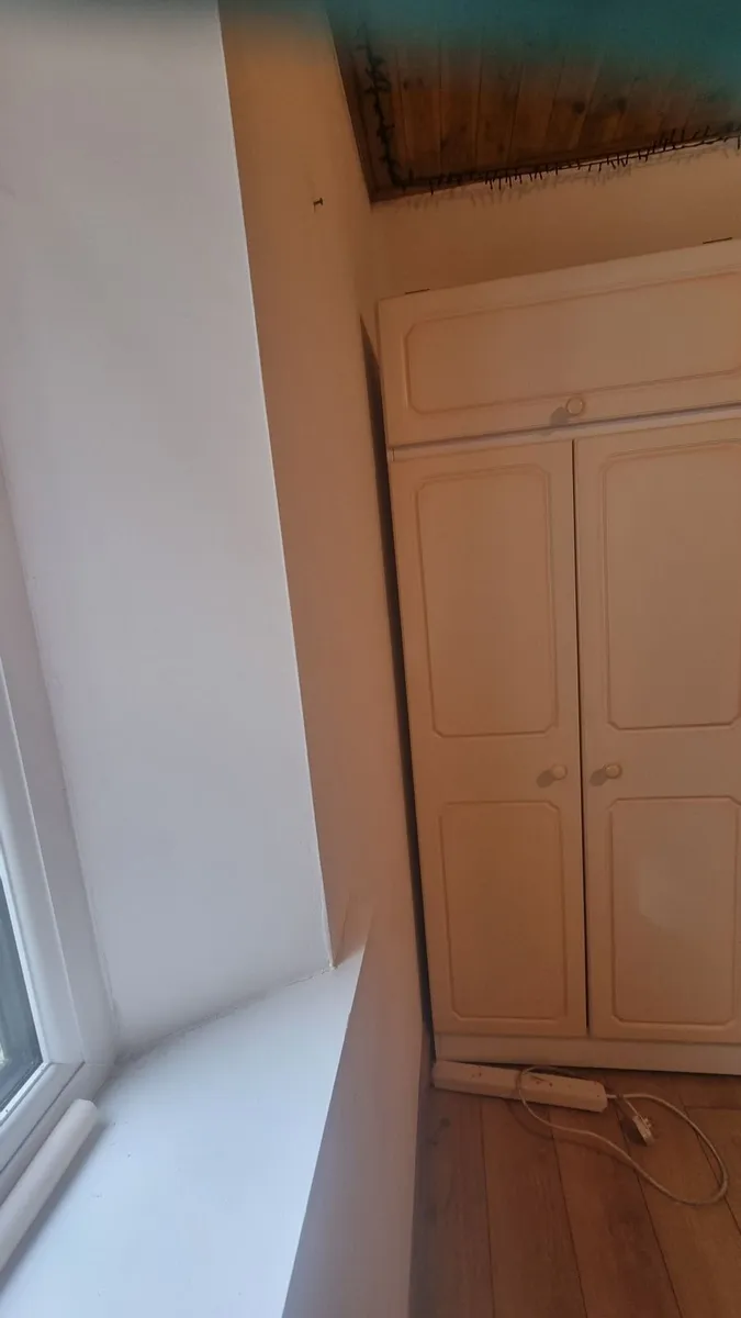 Bedroom furniture - Image 1