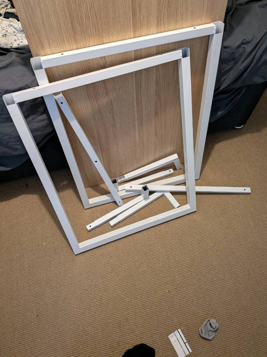 Desk - Image 4