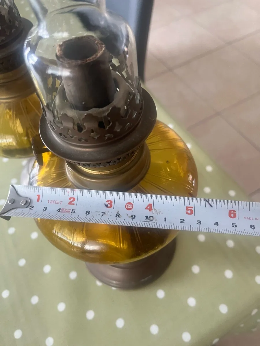 2 Vintage Oil Lamps - Image 4