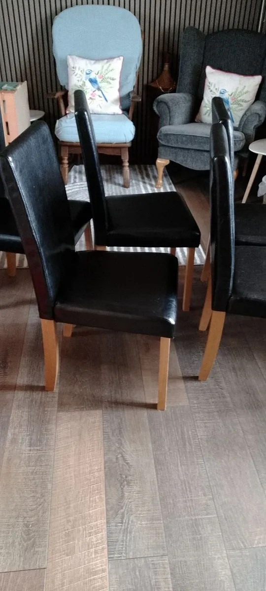 6  living room chairs for free must be picked up . - Image 3