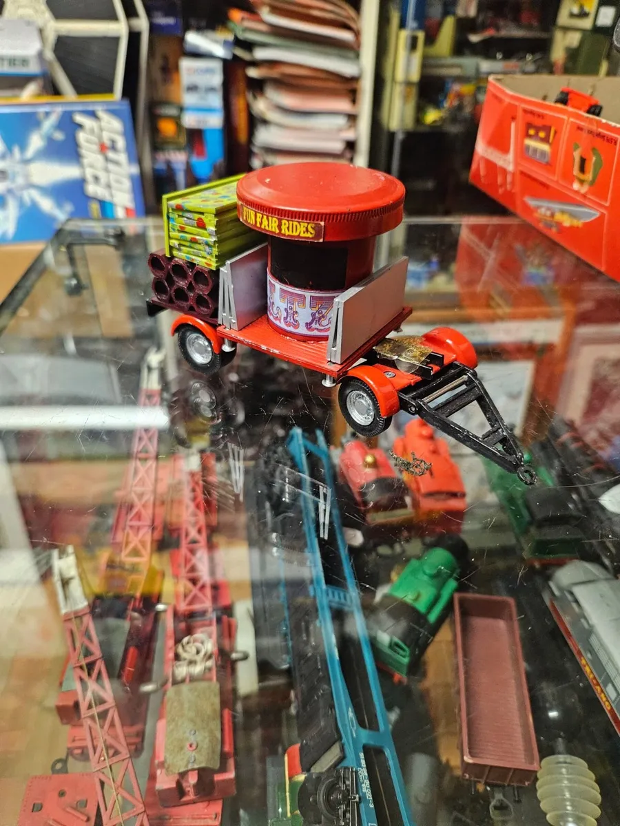 Corgi Code3 Circus Fair Ground Trailer 1.50 - Image 1
