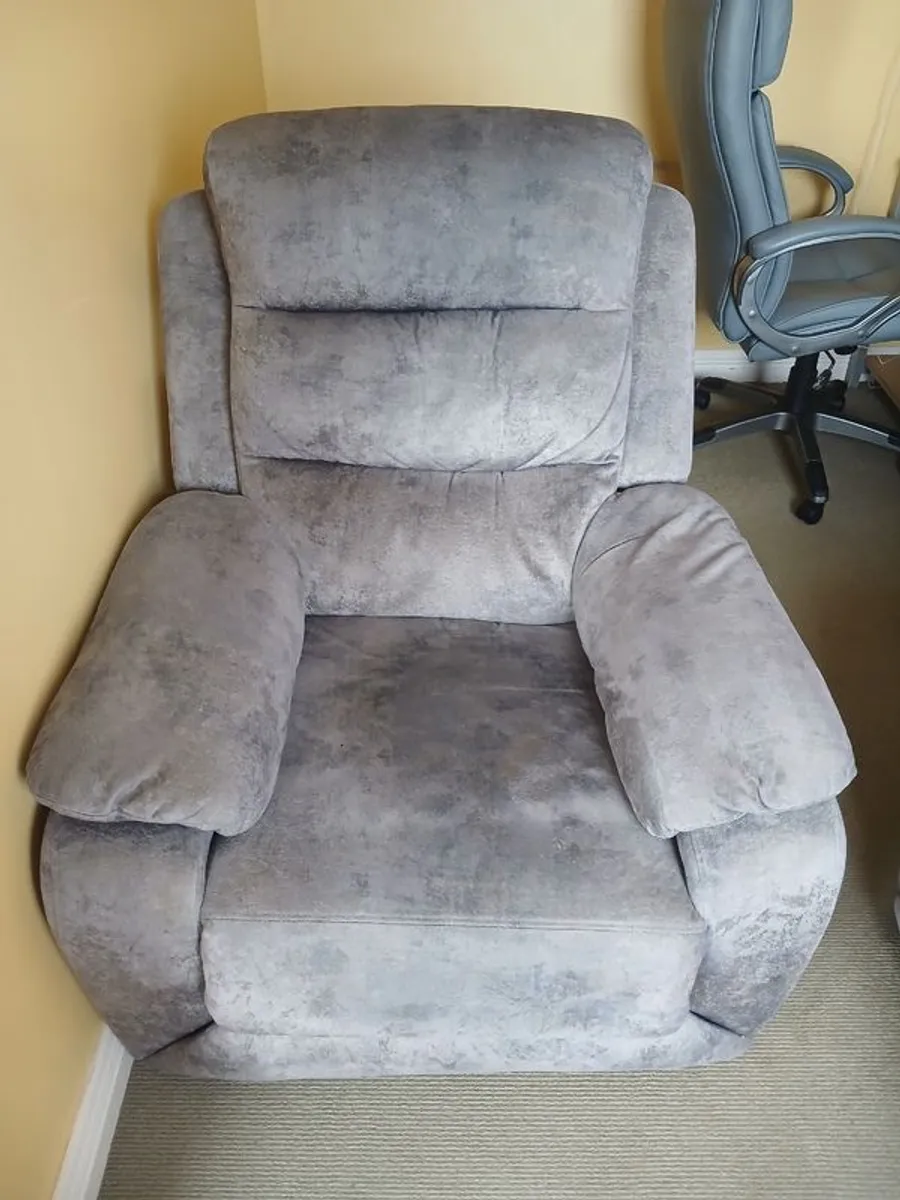 2 Seater Recliner & Chair - Image 3