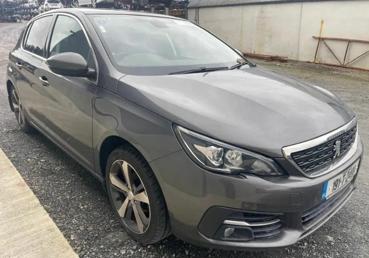 2019 Peugeot 308 Allure 1.2 Petrol CAT C - Image 2