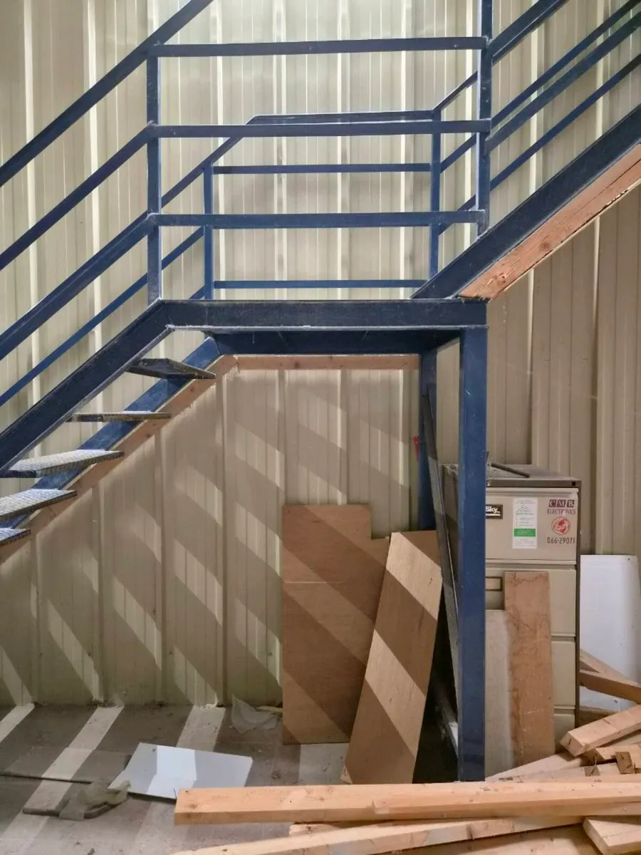 Steel stairs - Image 2